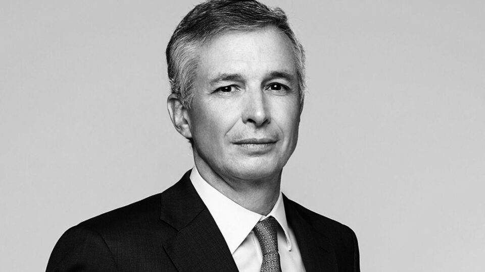 William Connelly sucederá en 2026 a Lorenzo Bini Smaghi como presidente del consejo de Société Générale