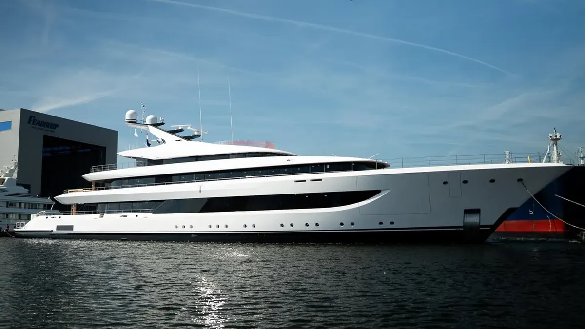 Feadship presenta su nuevo superyate de 235 pies
