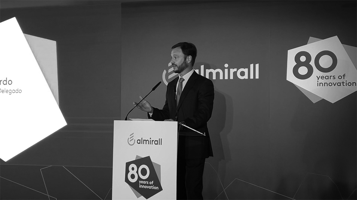 Almirall reelige a Gallardo como presidente y CEO