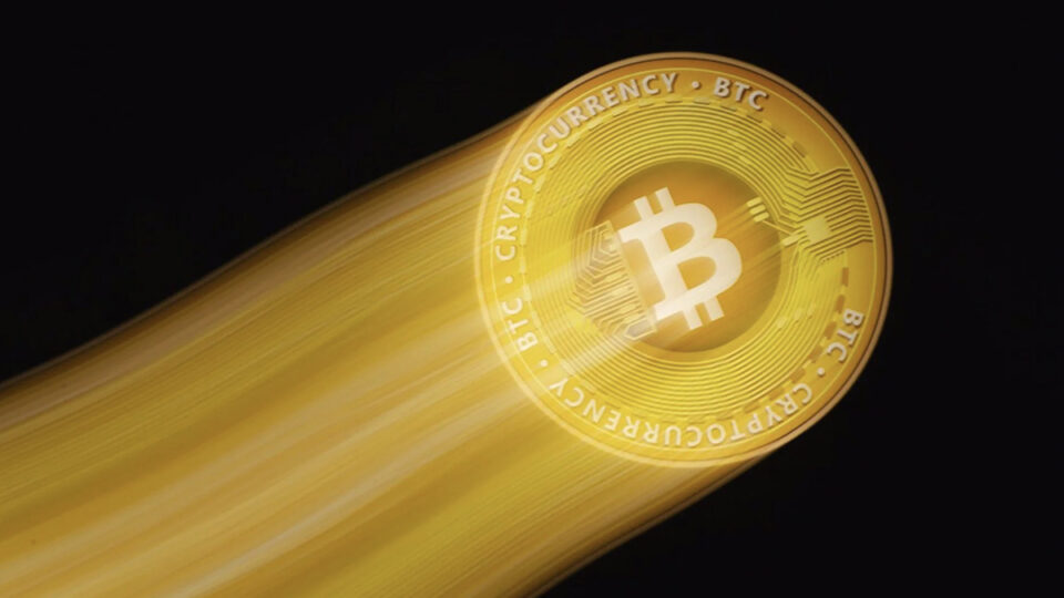 Bitcoin alcanza un nuevo máximo histórico de 111.970 dólares 