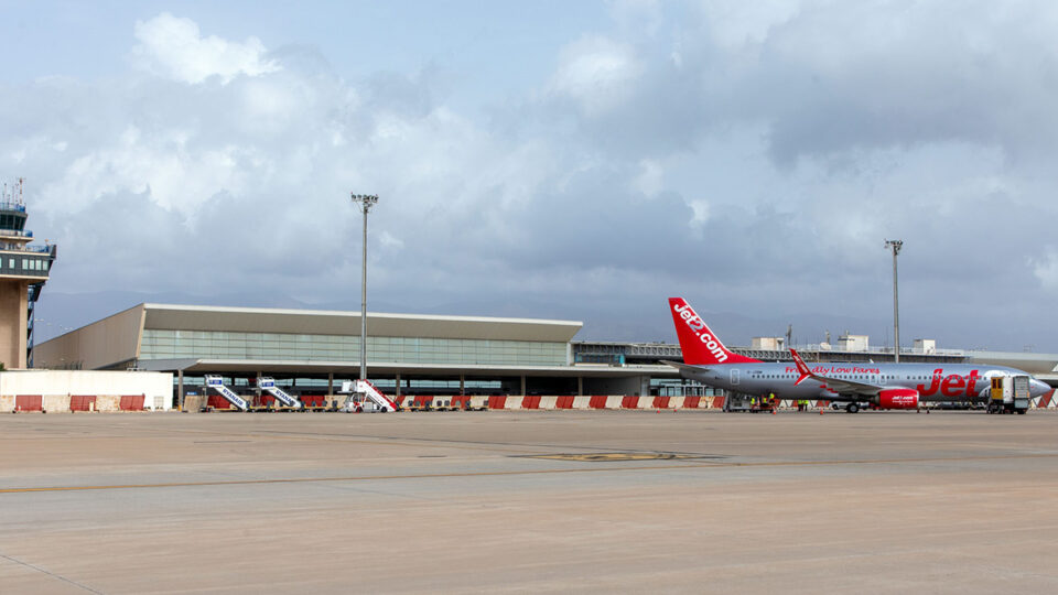 El eterno sueño del aeropuerto de Almería… y ahora llega el tren