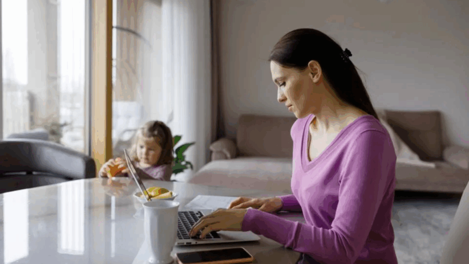 Cinco sugerencias de ChatGPT para trabajar como freelance y recuperar tu salario rápidamente