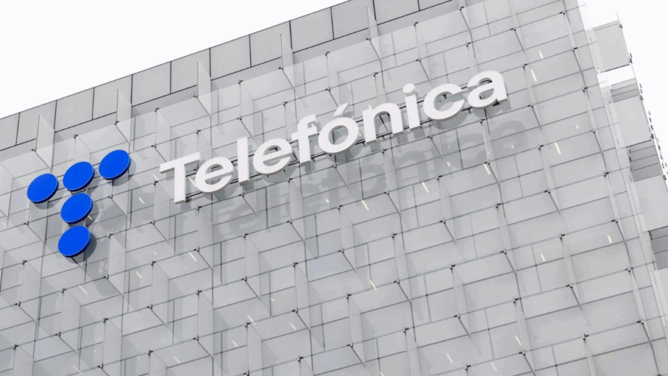 Telefónica se retira de Uruguay con una venta millonaria a Millicom