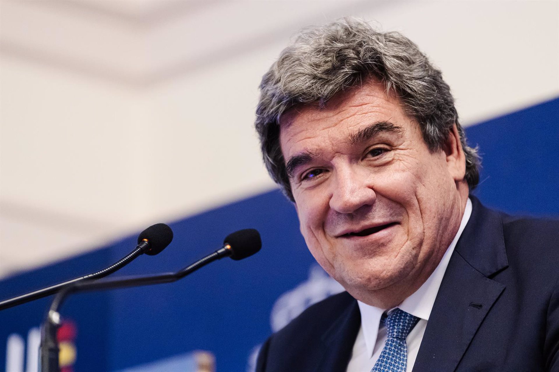 Escrivá reclama una «agenda reformista ambiciosa», con el foco en la productividad, el empleo y la vivienda