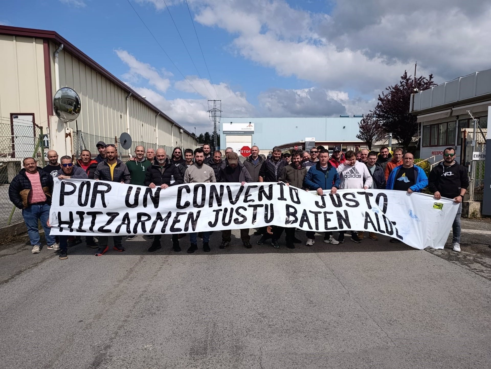 Primera jornada de huelga en ArcelorMittal Tubular Products ante el «bloqueo» del convenio