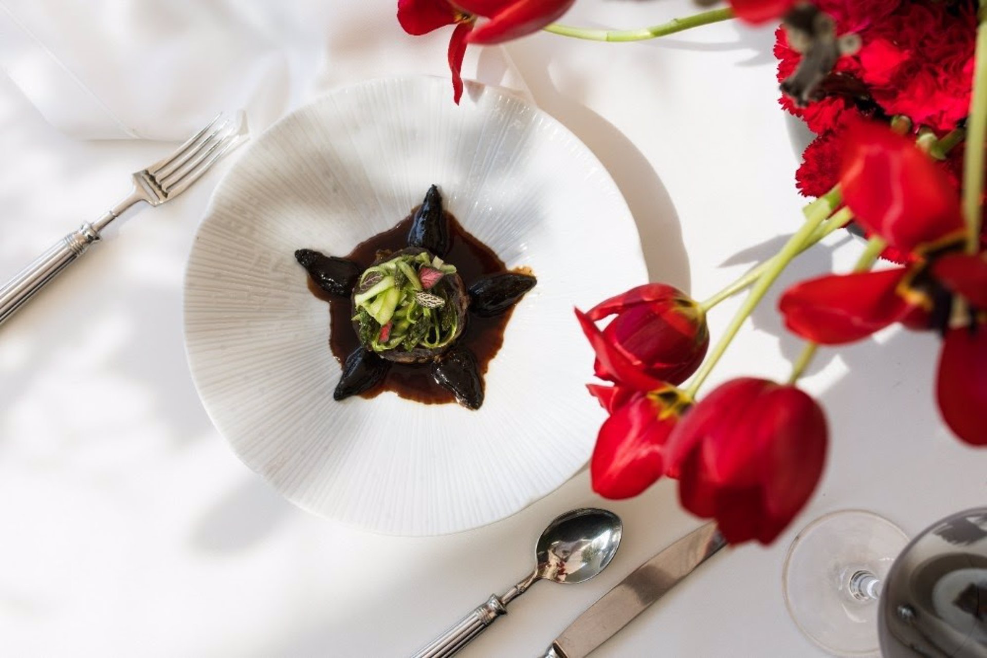 Gastronomía de autor: El rabo de toro de la finca de Mario Sandoval llega al Haroma del Heritage Madrid