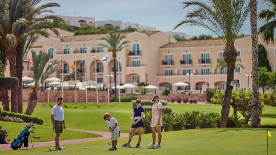 Grand Hyatt La Manga Club Golf & Spa celebra su primer Torneo de Golf en familia este verano