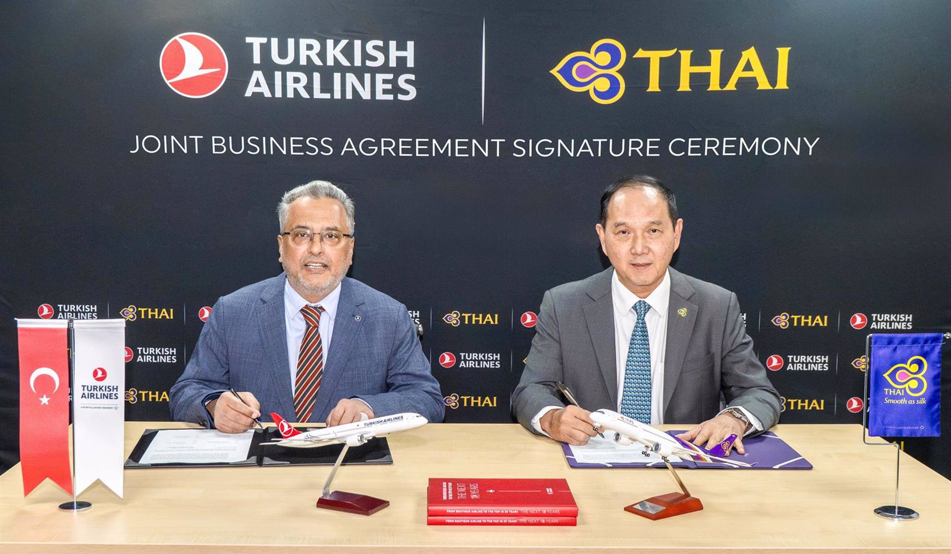 Turkish Airlines y Thai firman un acuerdo para conectar sus redes y unir Tailandia con el resto del mundo