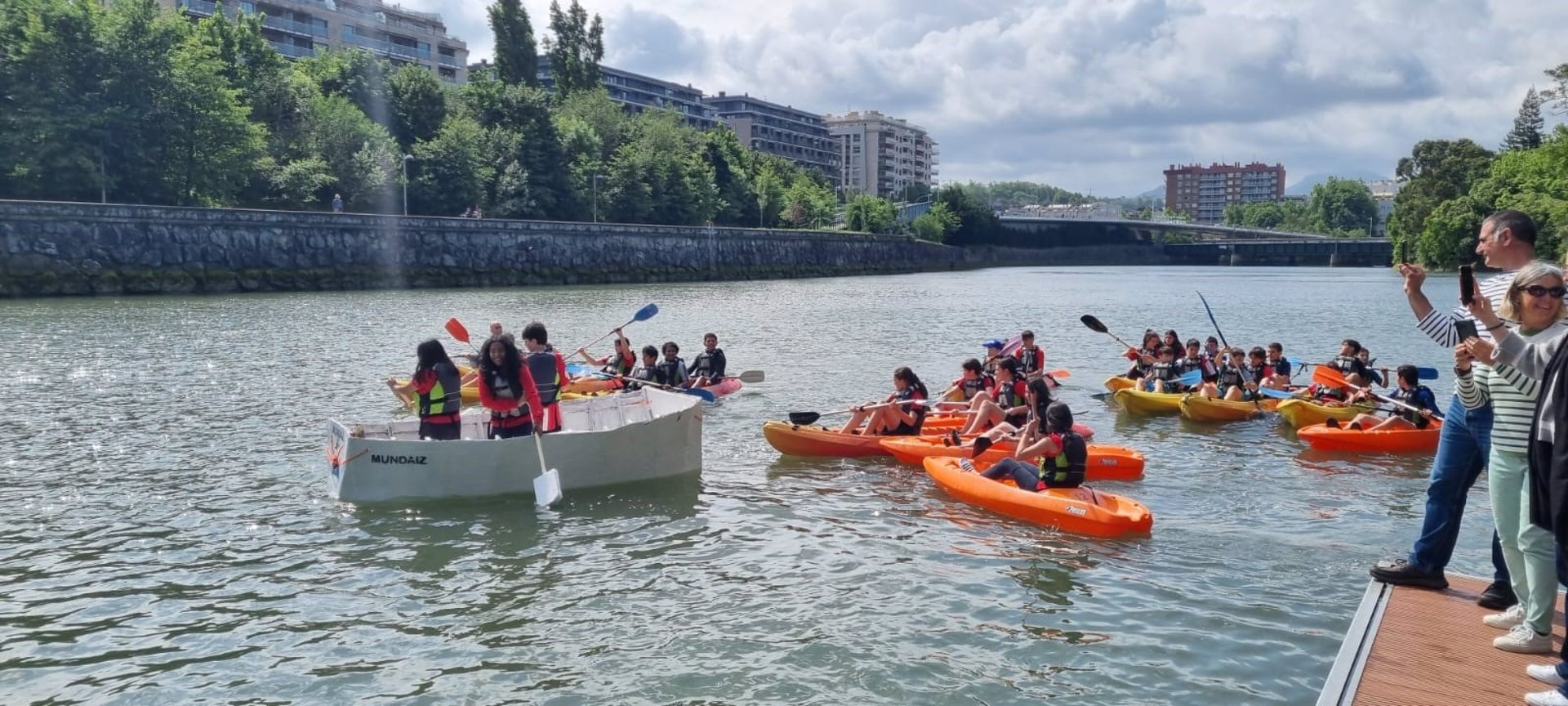 El proyecto Barcos de Cartón siembra vocaciones marítimas en 1.000 escolares de cinco ciudades españolas