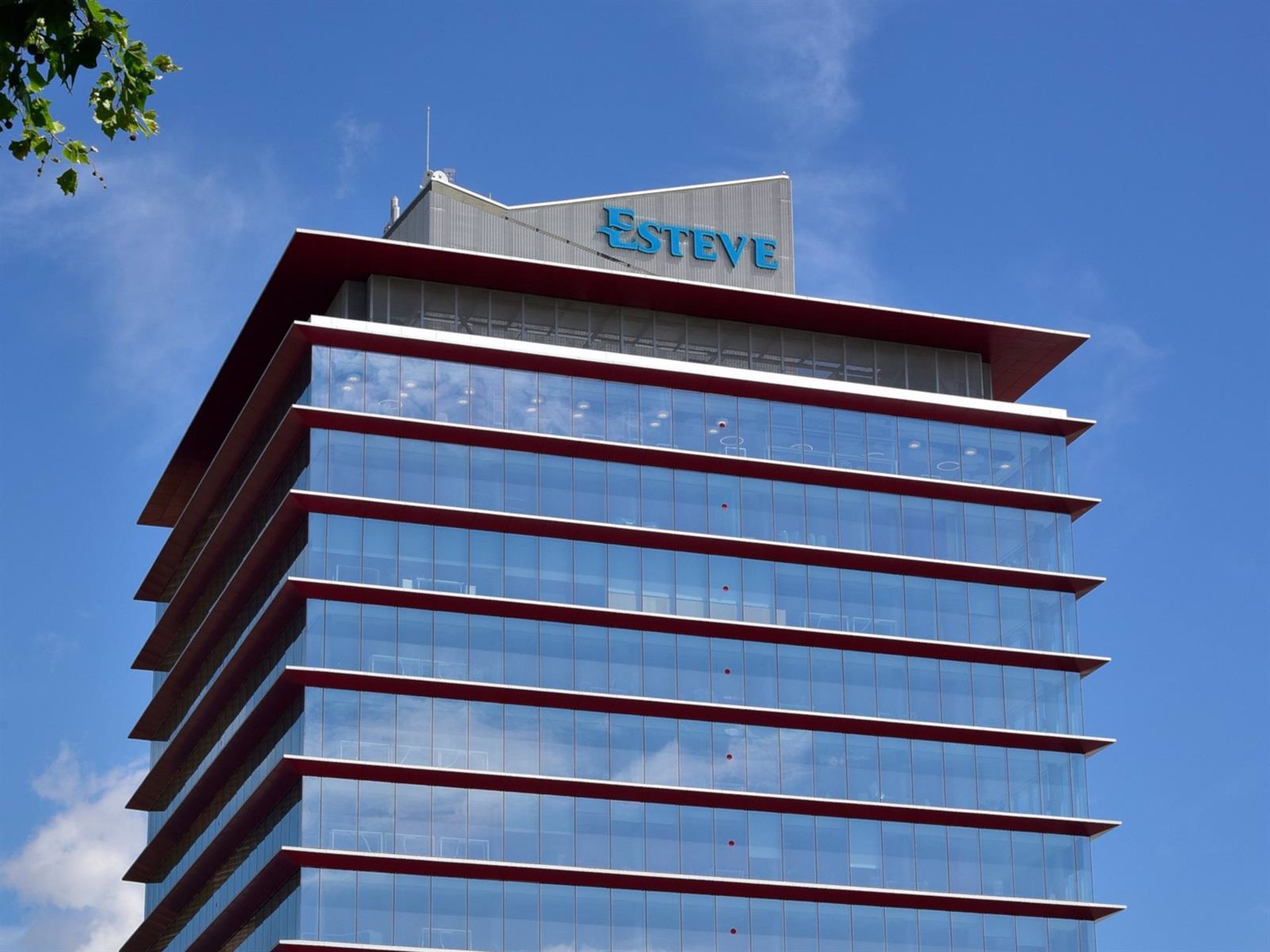 La CNMC analiza en profundidad la compra de Esteve por Oximesa al detectar riesgos para la competencia