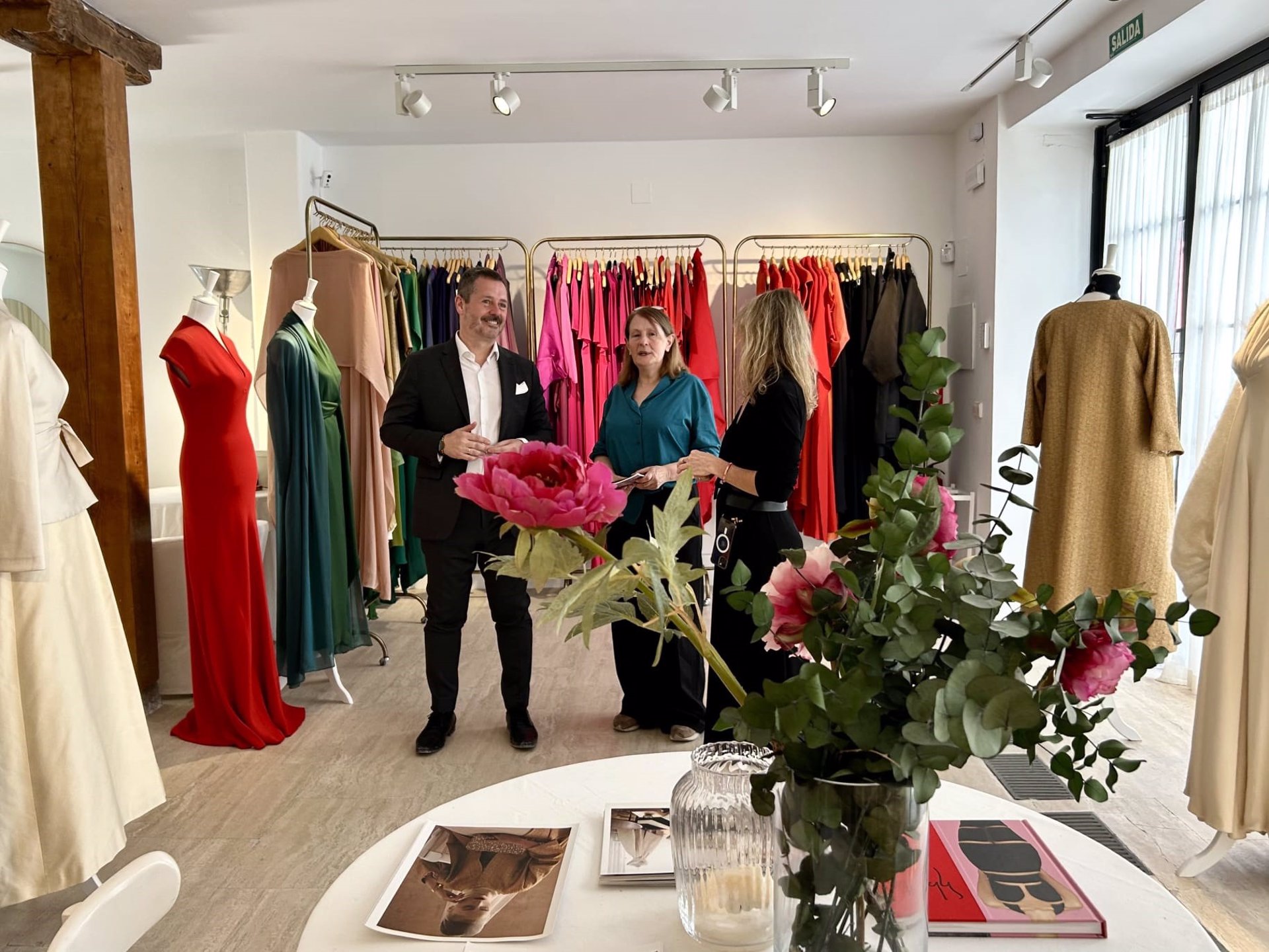 Los ateliers madrileños vuelven a abrir sus puertas en la 2ª edición de la guía ‘Rutas por la moda española de autor’