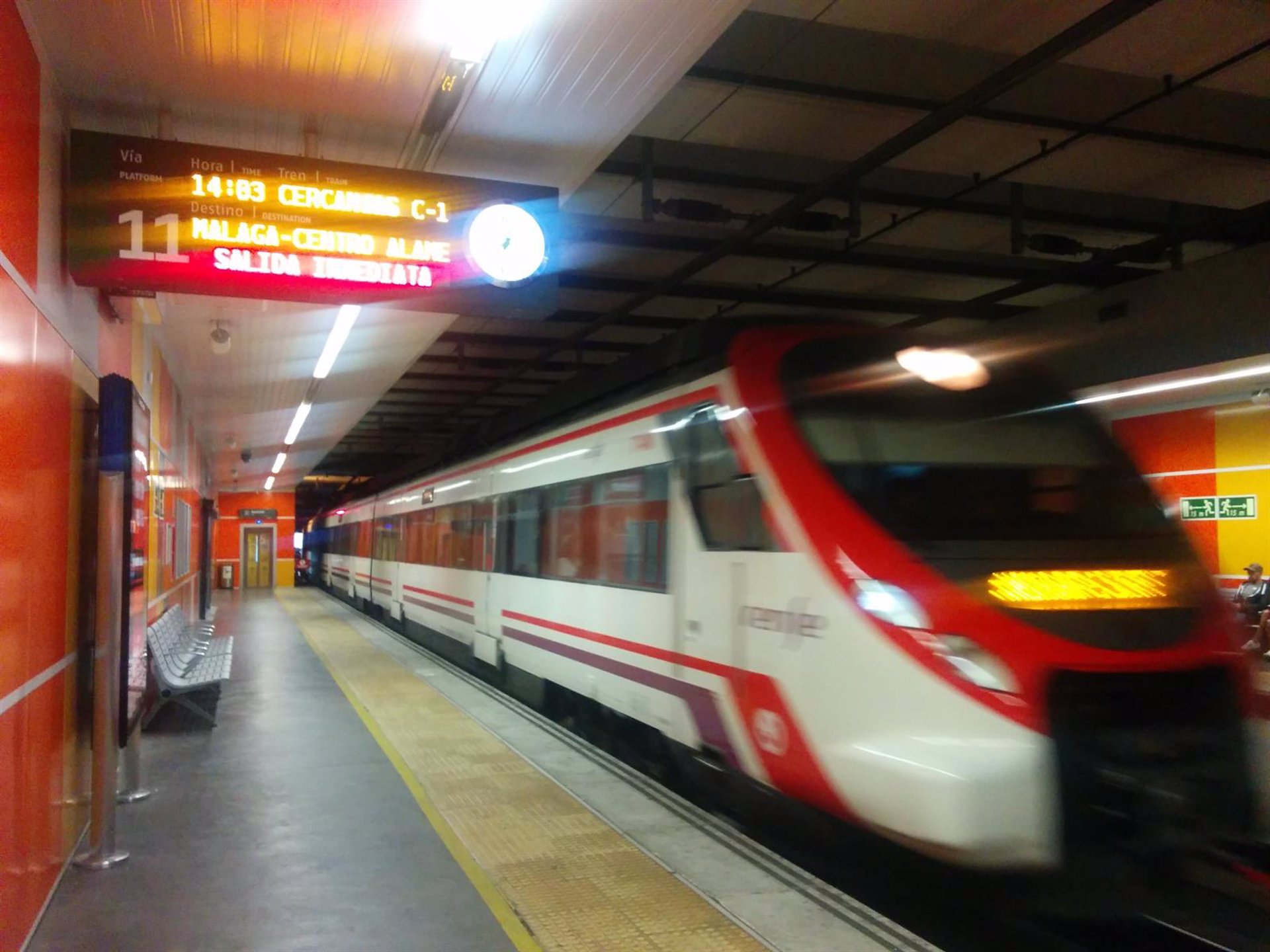 Descarrila un tren vacío en Málaga y provoca retrasos de hasta 20 minutos en Cercanías y Media Distancia
