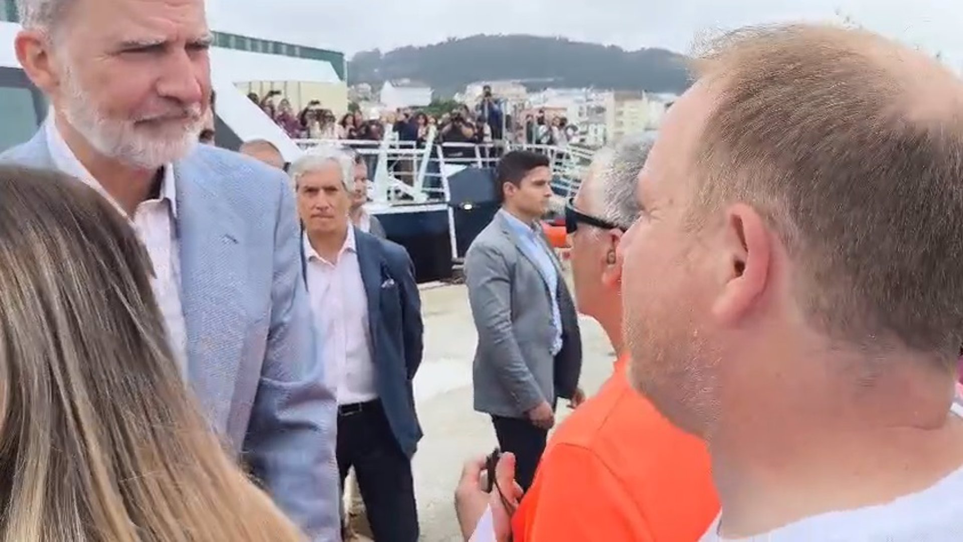 El comité de Alcoa pide a los Reyes que visiten la fábrica de San Cibrao para impulsar soluciones