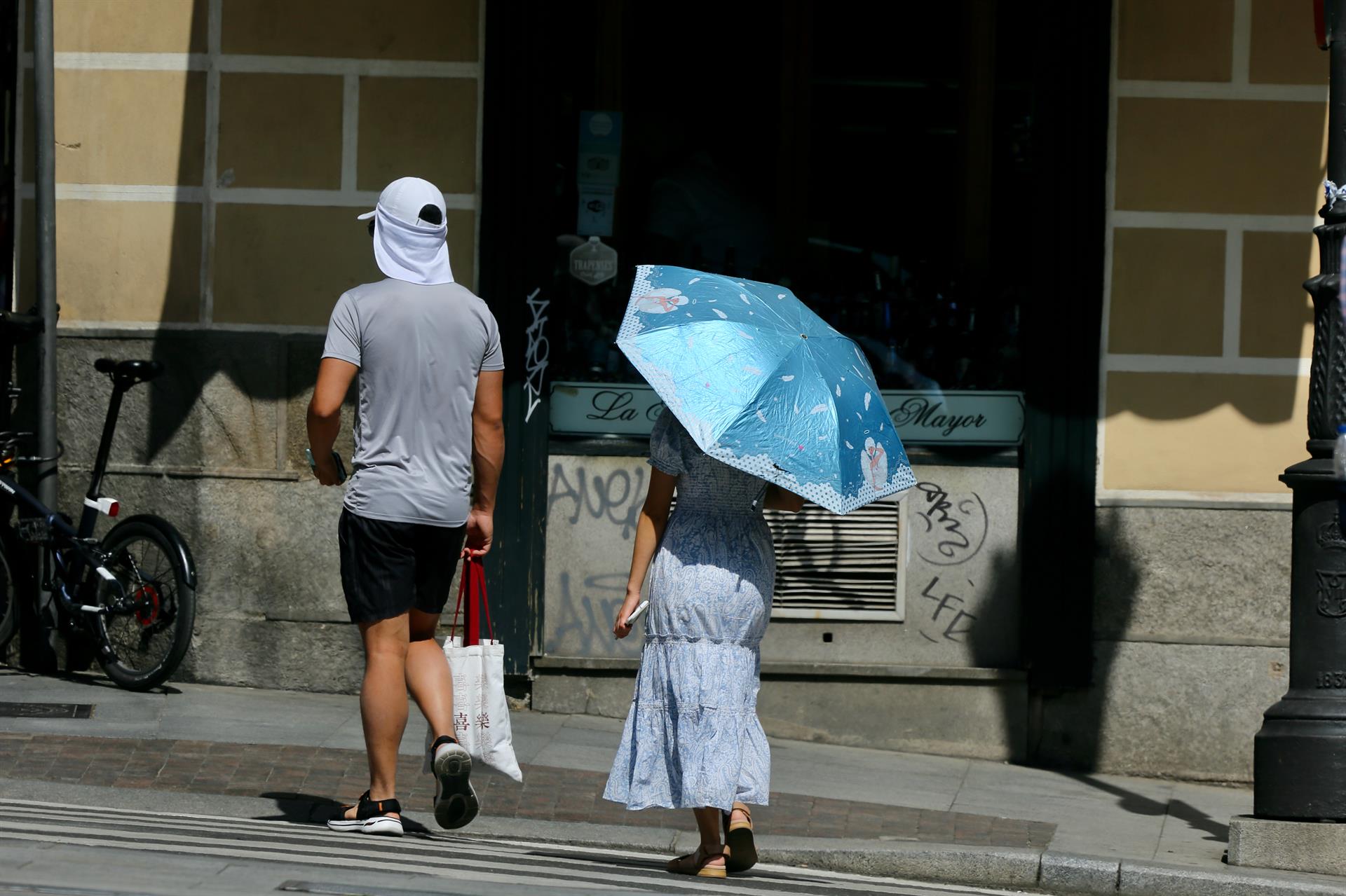 Más de la mitad de España está hoy en aviso por tormentas y calor, con nivel naranja en Andalucía, Murcia o Valencia