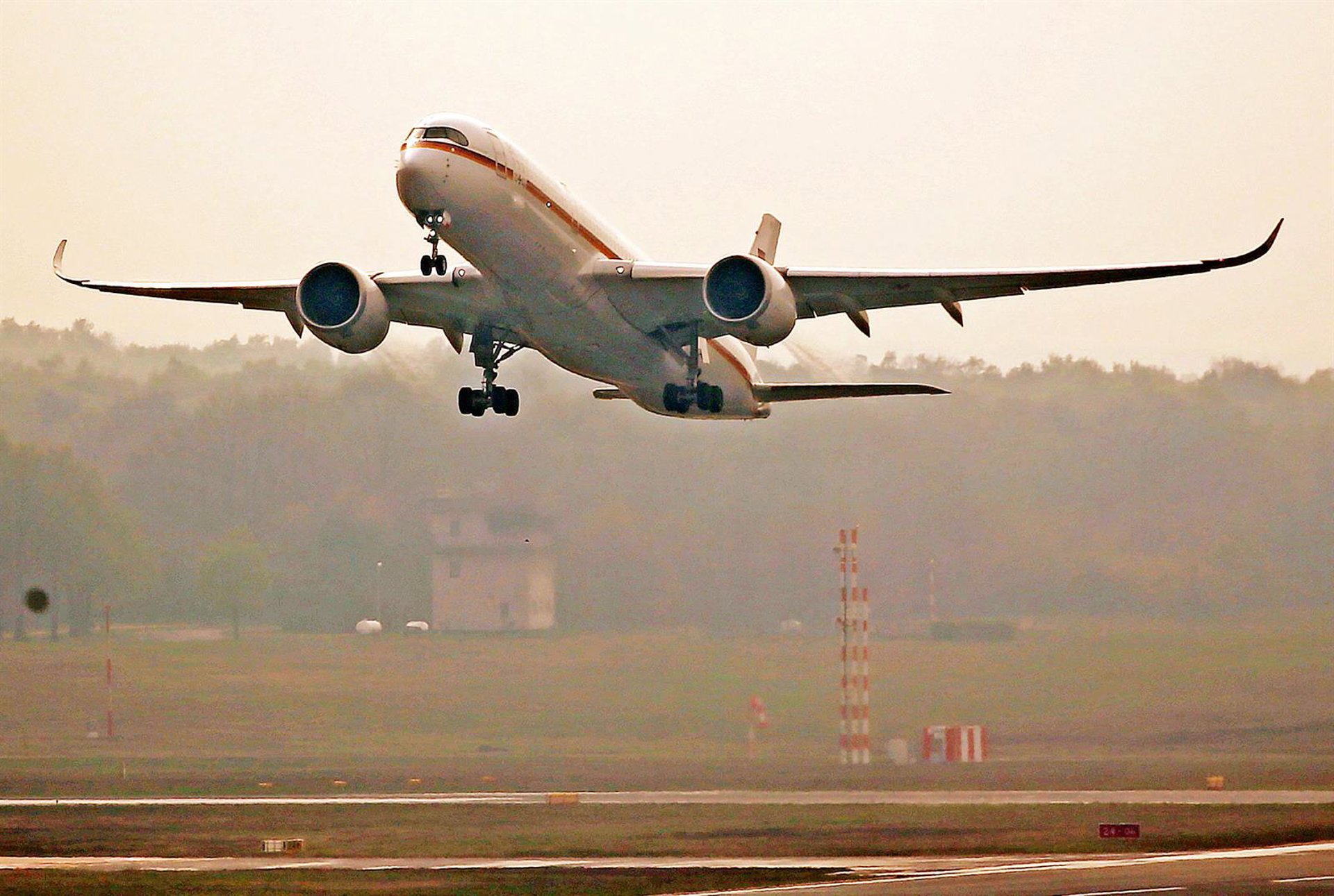 Air India suspende dos rutas con Londres y reduce vuelos a EE.UU. por el accidente y guerra en Oriente Próximo