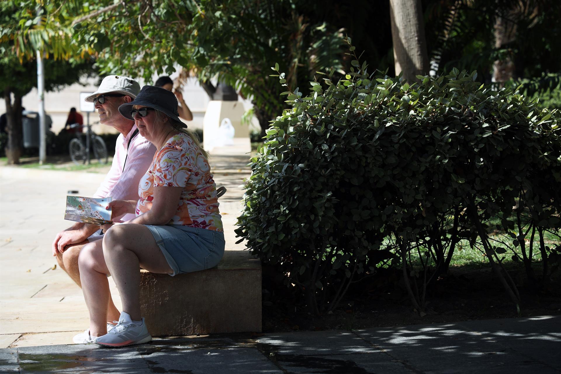 Los españoles realizaron 34,7 millones de viajes hasta marzo y se gastaron 11.175 millones de euros