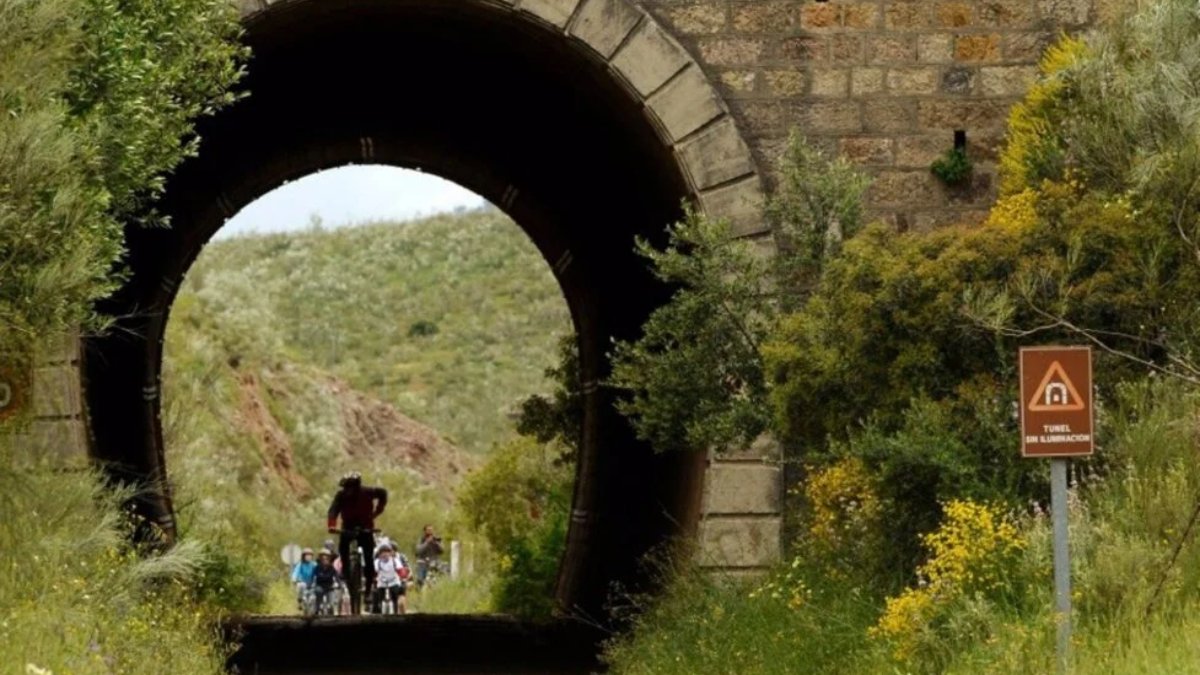 «Busques lo que busques, Sevilla»: la región andaluza presenta en Madrid sus novedades turísticas