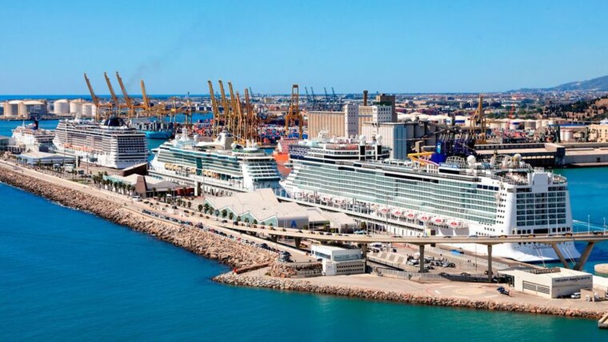 Barcelona y su puerto pactan un límite histórico al turismo de cruceros