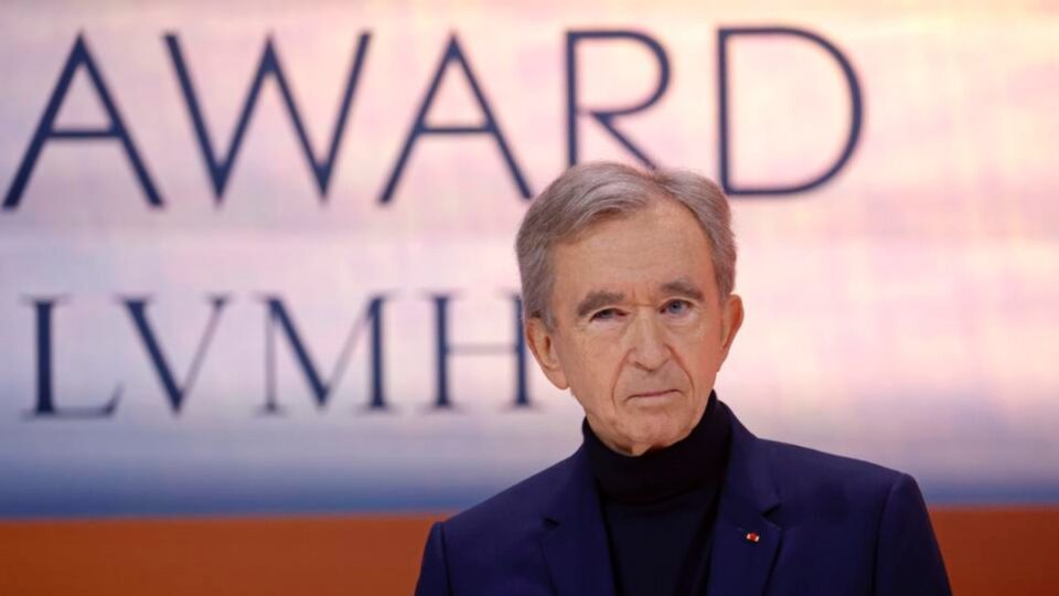 LVMH y Bernard Arnault entran en la aviación privada con una inversión de 800 millones de dólares en Flexjet