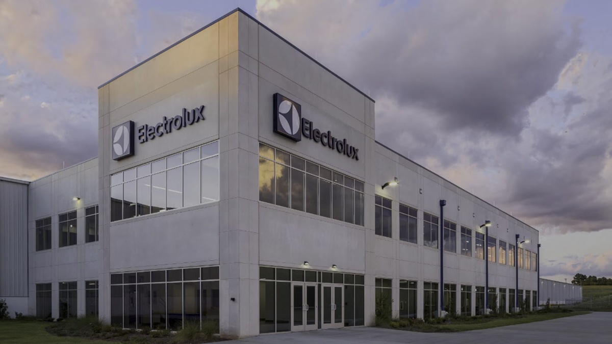 Electrolux gana 17,8 millones hasta junio frente a pérdidas de 116,3 millones de un año antes