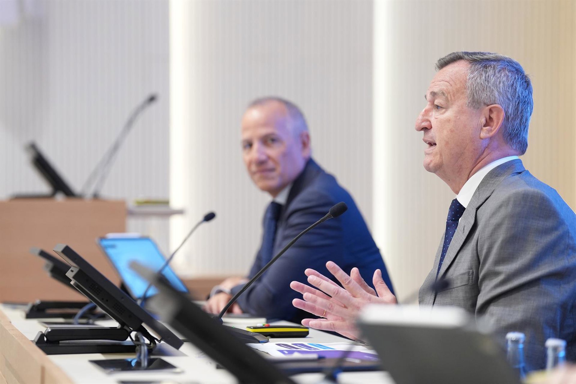 González-Bueno (Sabadell) defiende que la venta de TSB es «independiente de la OPA» de BBVA