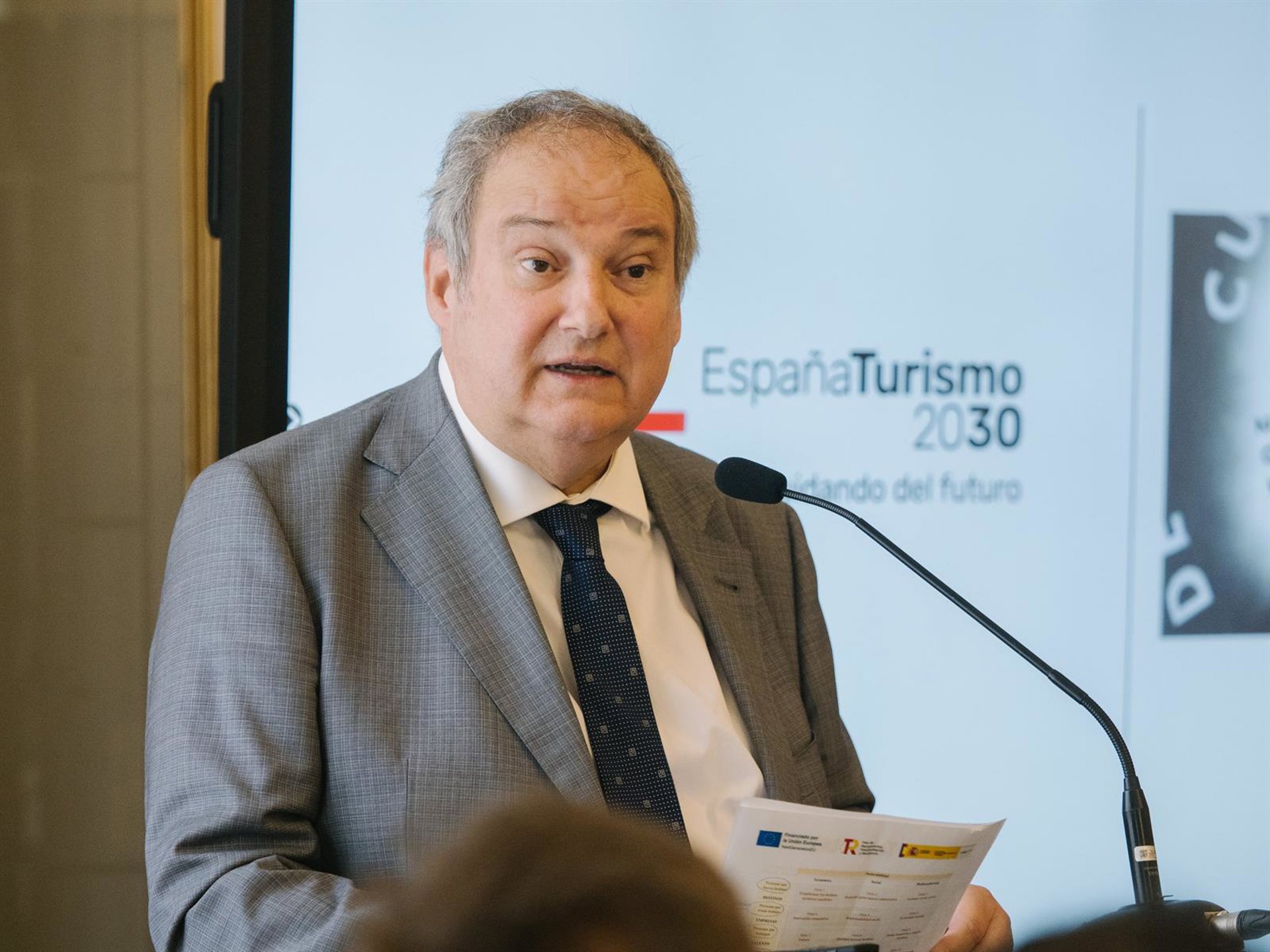 Hereu califica de «fallo puntual» las largas colas en la T4 del aeropuerto de Barajas del miércoles