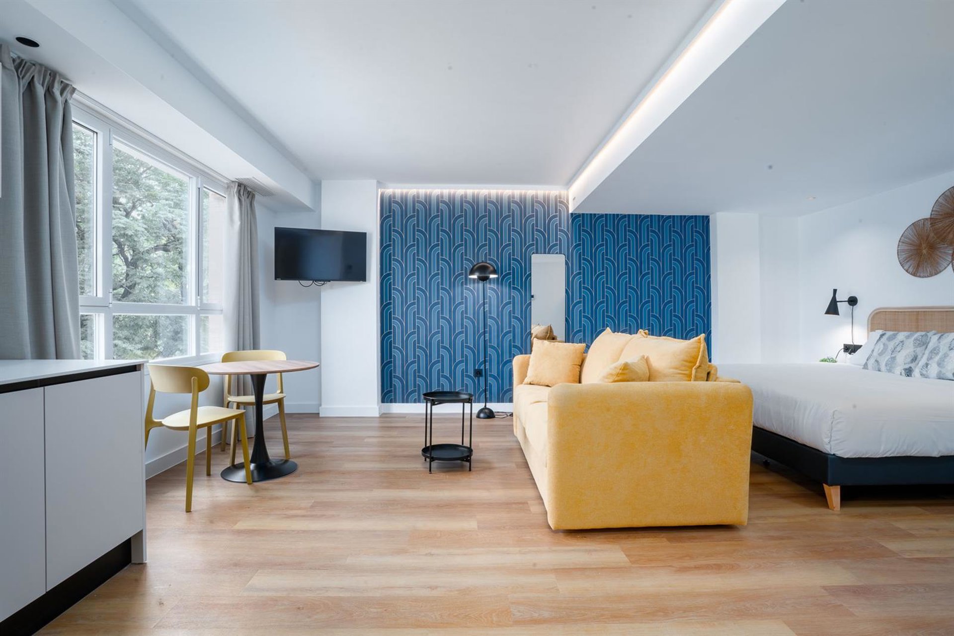 SmartRental Group inaugura Smartr Sevilla Puente de Triana y refuerza su presencia en Andalucía