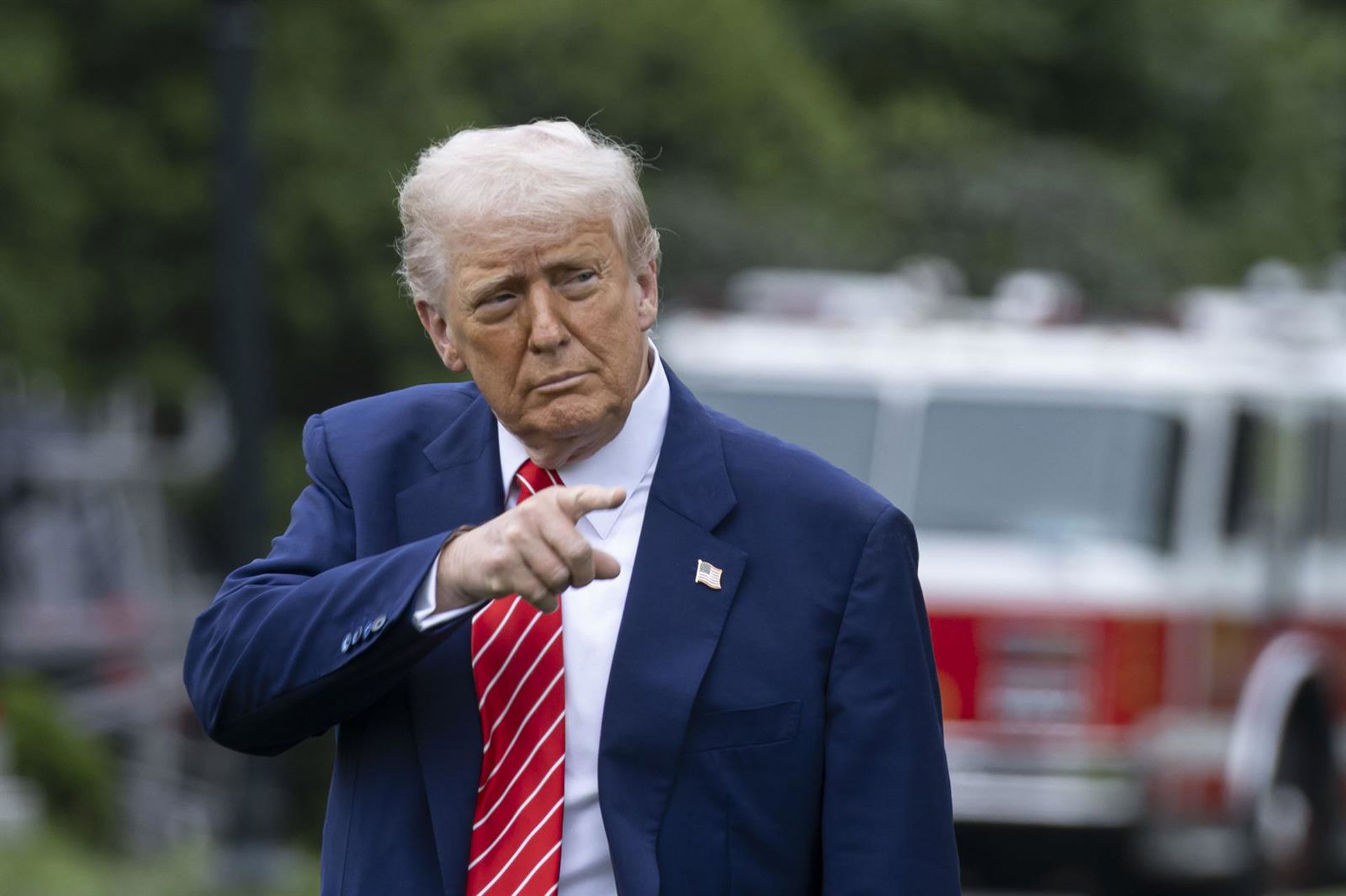 Trump pretende fijar un arancel mínimo del 15% al 20% para los productos de la UE, según ‘FT’