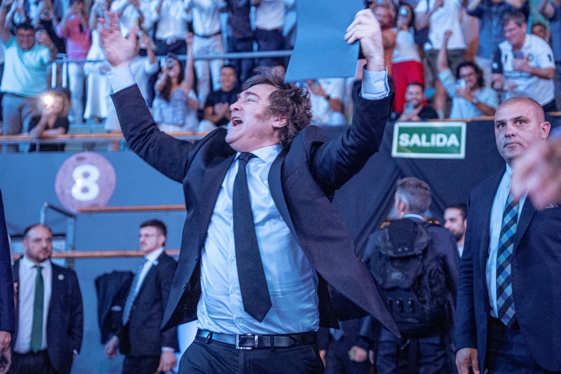 El Gobierno argentino anuncia la privatización de la empresa pública de agua