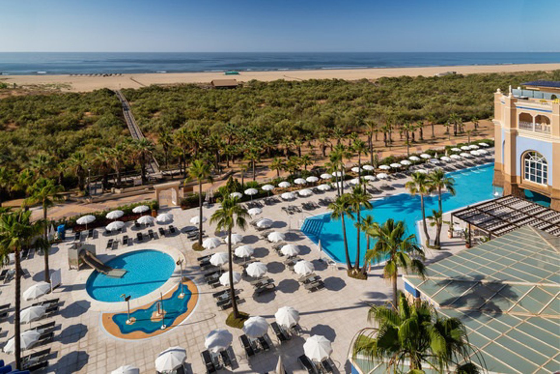 Los Colomer (Pryconsa) repatrian la cotización de su socimi Saint Croix de Luxemburgo a BME Scaleup en España