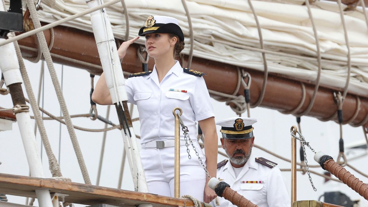 La Princesa Leonor llega a Marín y concluye su crucero de instrucción a bordo del Juan Sebastián de Elcano