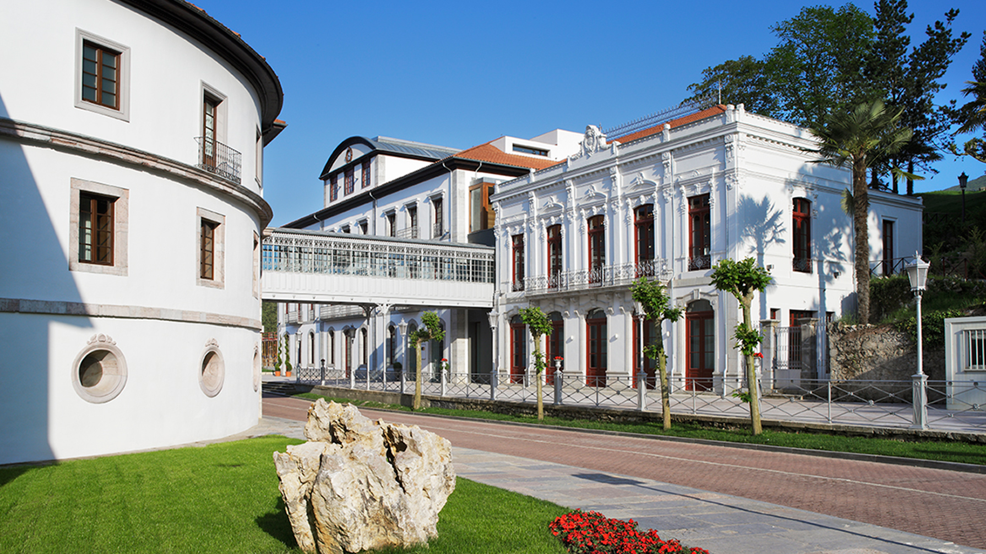 Blau Gran Hotel Las Caldas: bienestar histórico, gastronomía con alma y eventos con identidad en el corazón de Asturias
