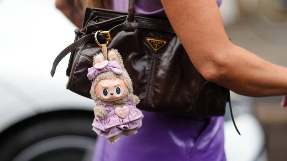El fenómeno Labubu: cómo un monstruo de peluche disparó a la compañía china Pop Mart en Bolsa