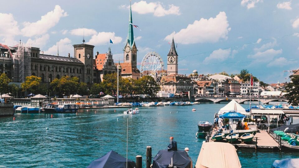 American Airlines anuncia nuevas rutas a Europa y Sudamérica