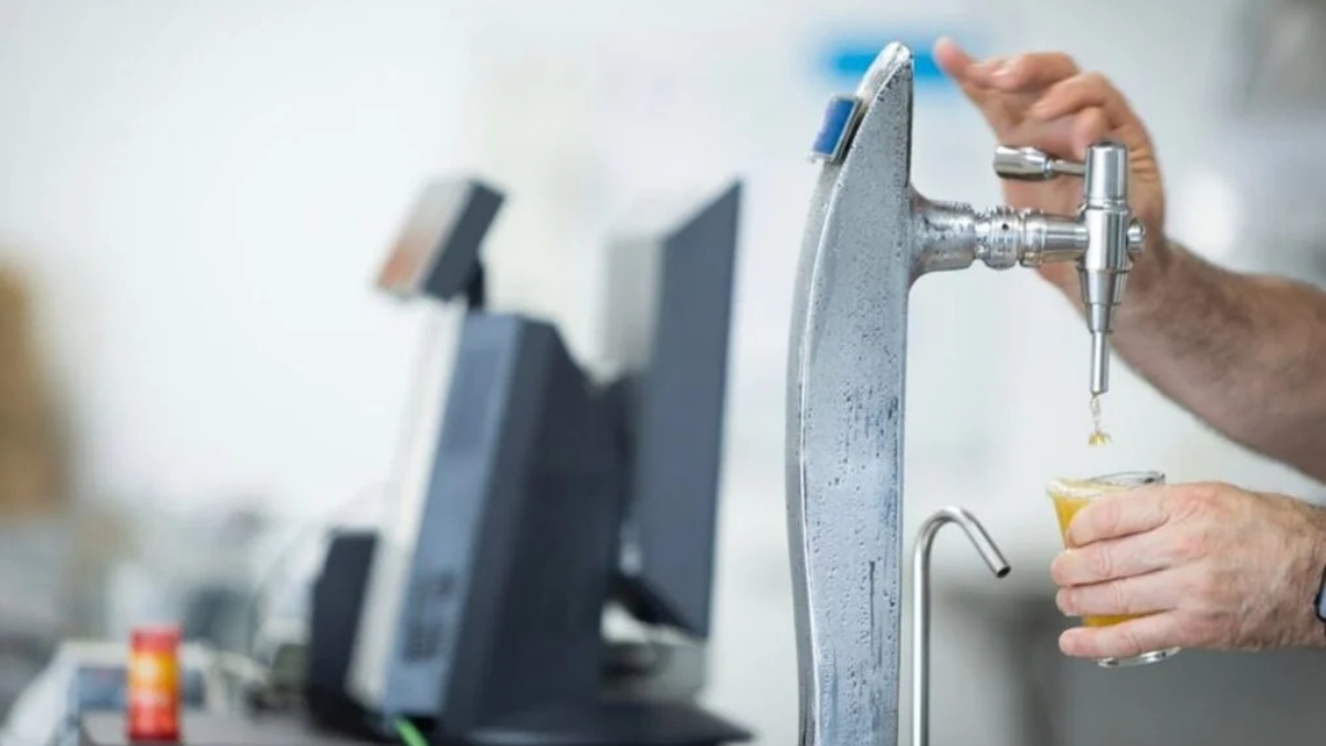 Los ocupados en actividades turísticas superan por primera vez los 3 millones antes del verano