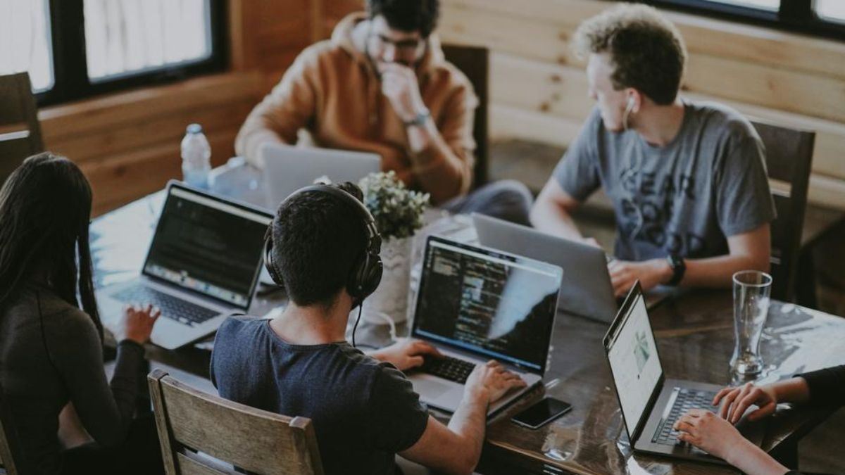 El nuevo desafío de los líderes: integrar a los agentes de IA en los equipos de trabajo