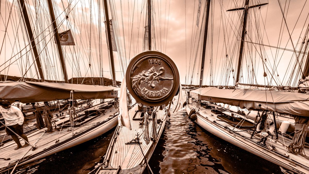 Ocho veleros centenarios lideran la flota de la Copa del Rey de barcos de época