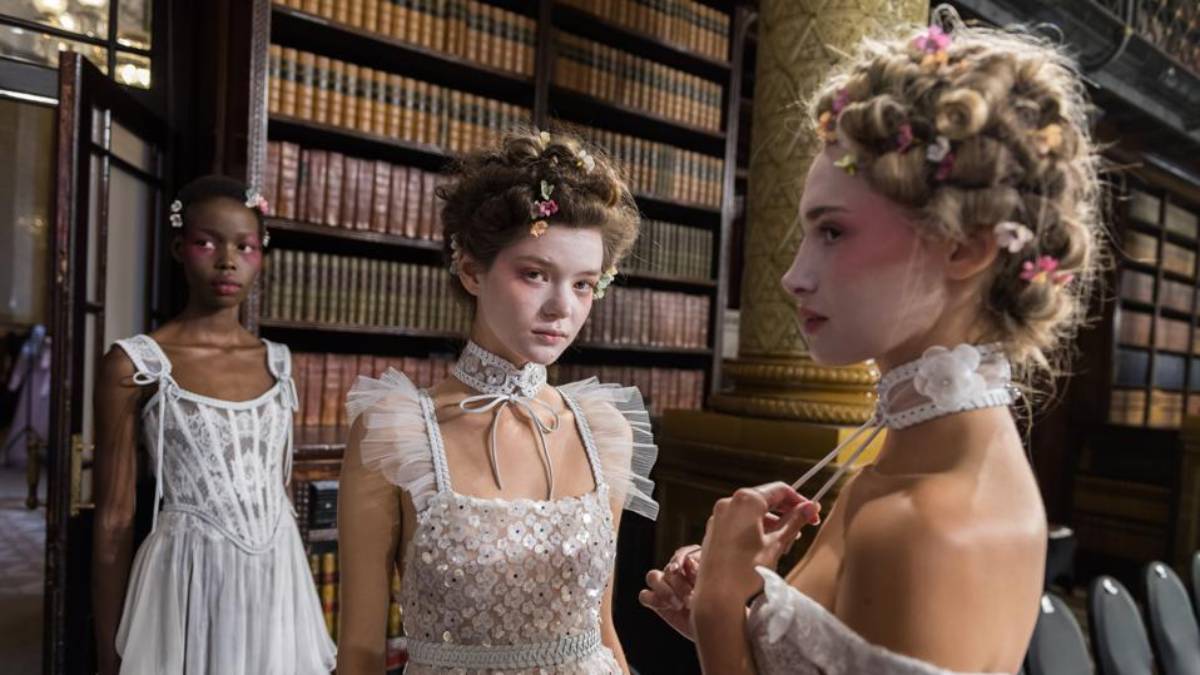 Cómo los mejores artistas capilares de Londres transformaron la Semana de la Moda en arte