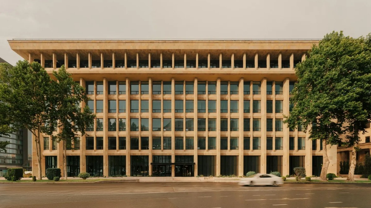 «Mad Men» y el brutalismo soviético se dan la mano en un flamante hotel de Tiflis (Georgia)