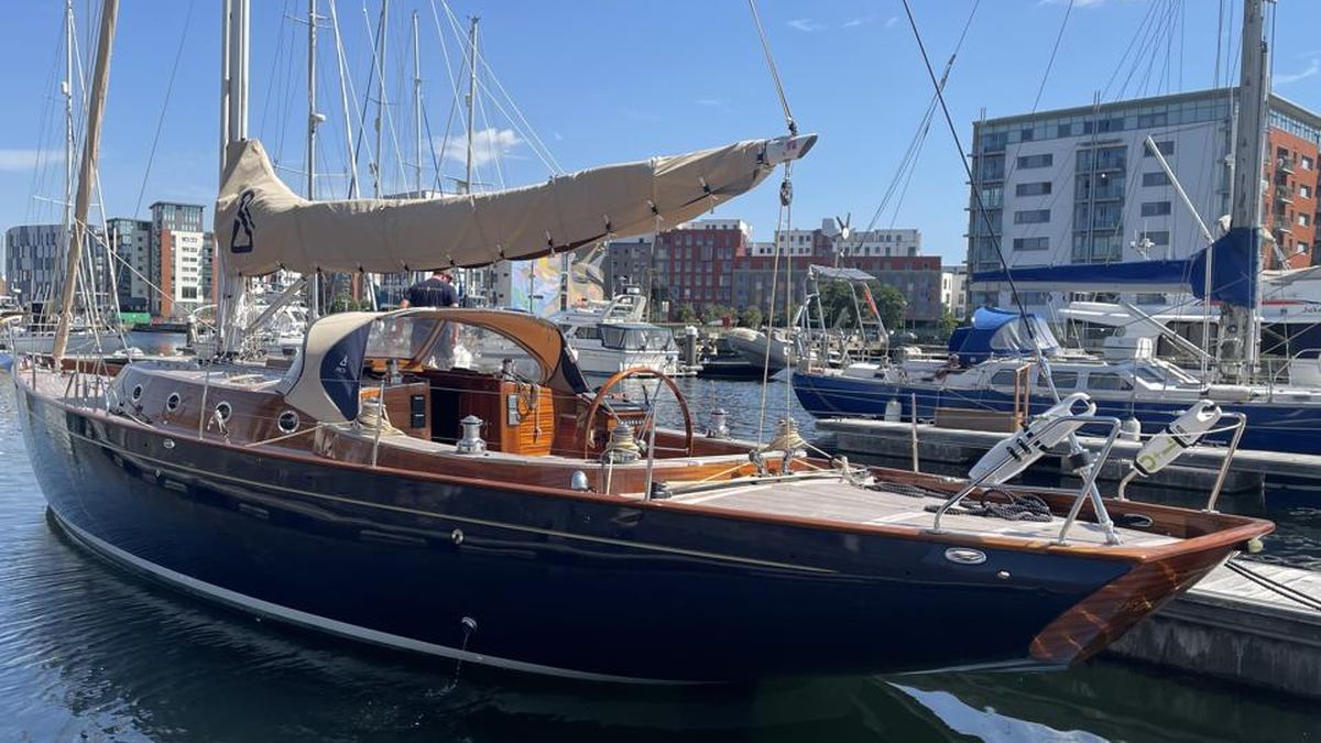 Estos impresionantes yates de madera son obras de arte clásicas con tecnología moderna