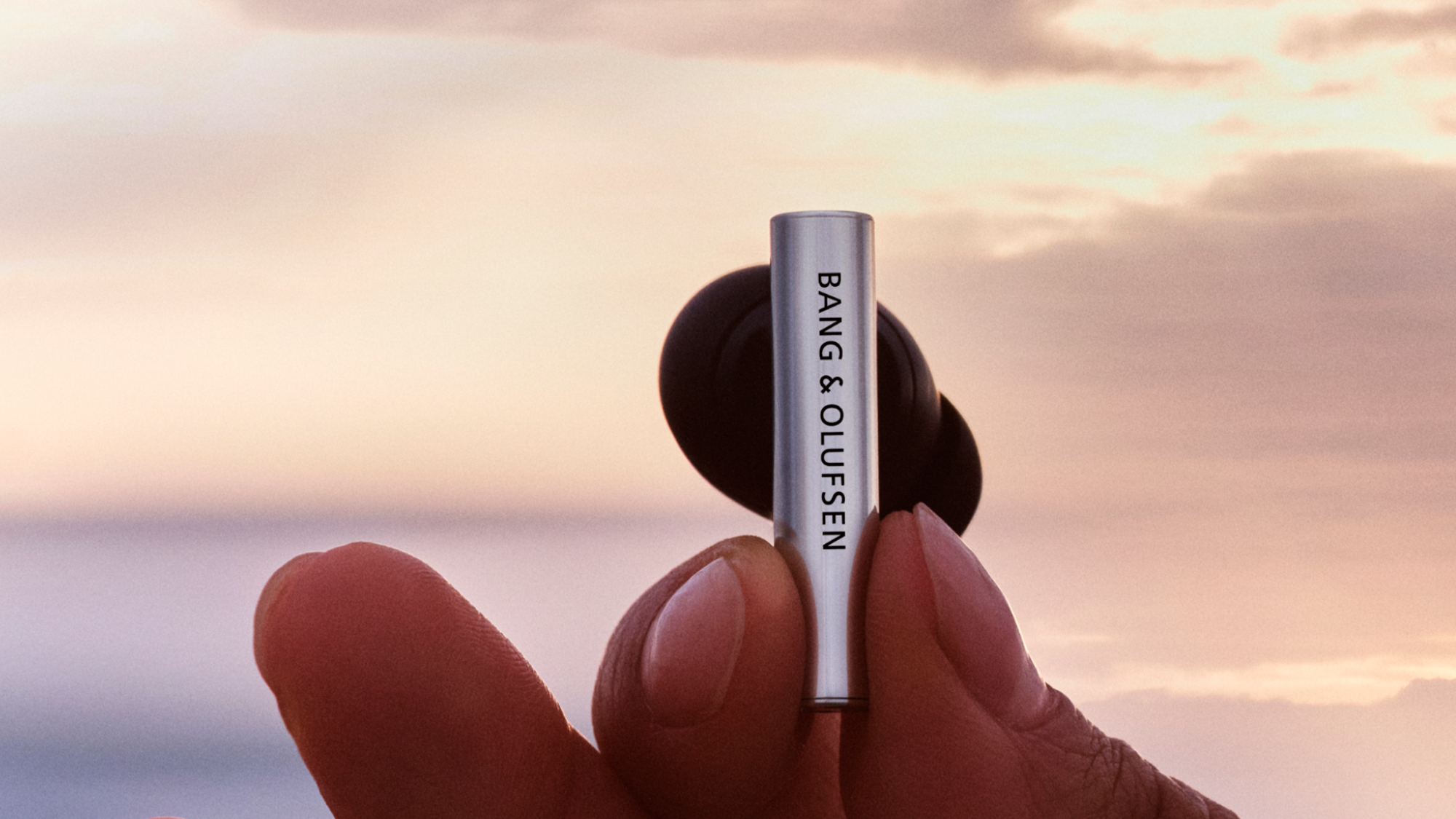 Bang & Olufsen lanza los Beo Grace: una nueva era en auriculares de lujo