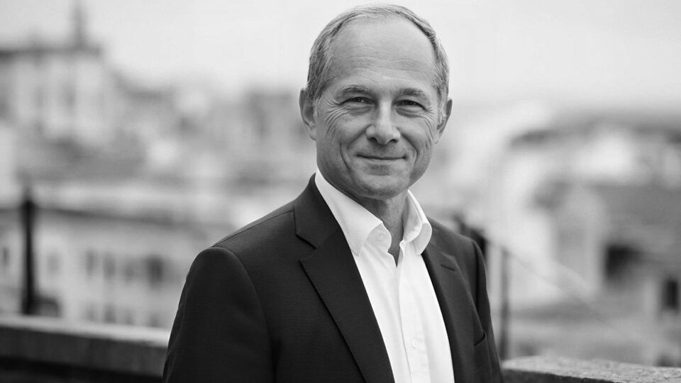 Revolut incorpora a Frédéric Oudéa (exCEO de Société Générale) como presidente del área de Europa Occidental