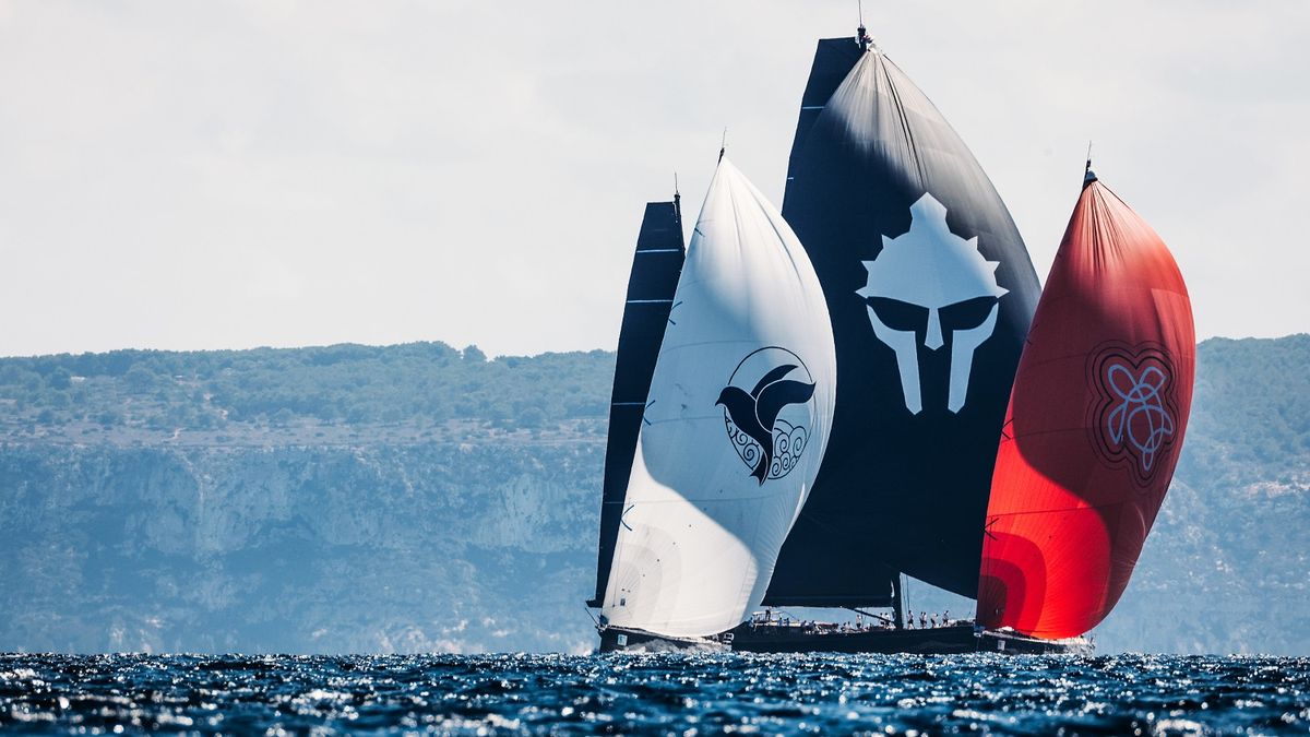 22 superyates de 66 a 144 pies toman las Pitiusas para la Ibiza JoySail