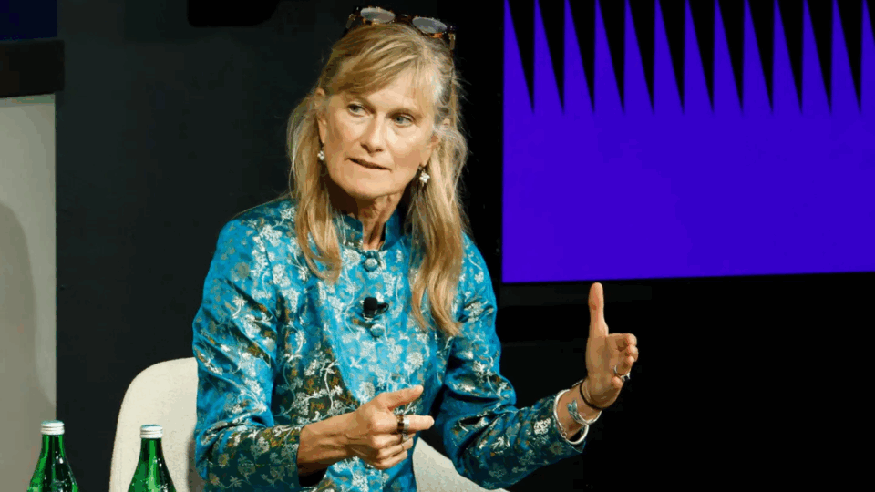 Jacqueline Novogratz y Acumen recaudan 300 millones de dólares para energía solar fuera de la red en África