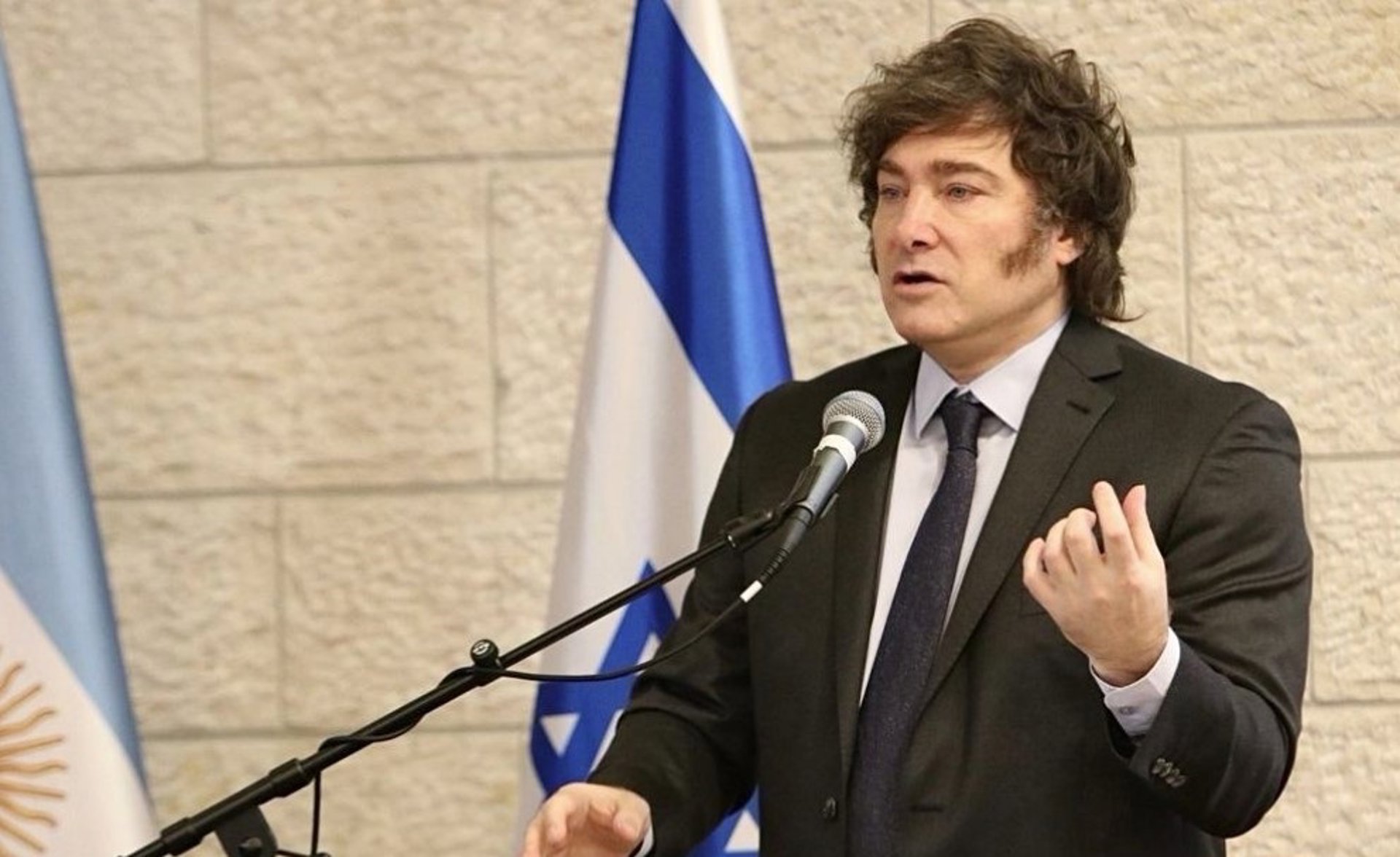 El Gobierno de Argentina interviene el mercado para contener la devaluación del peso argentino