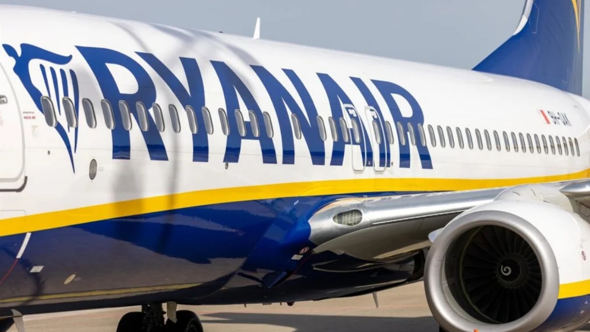 El invierno de Ryanair: cerrará su base de Santiago y cancelará todos los vuelos a Vigo y Tenerife Norte