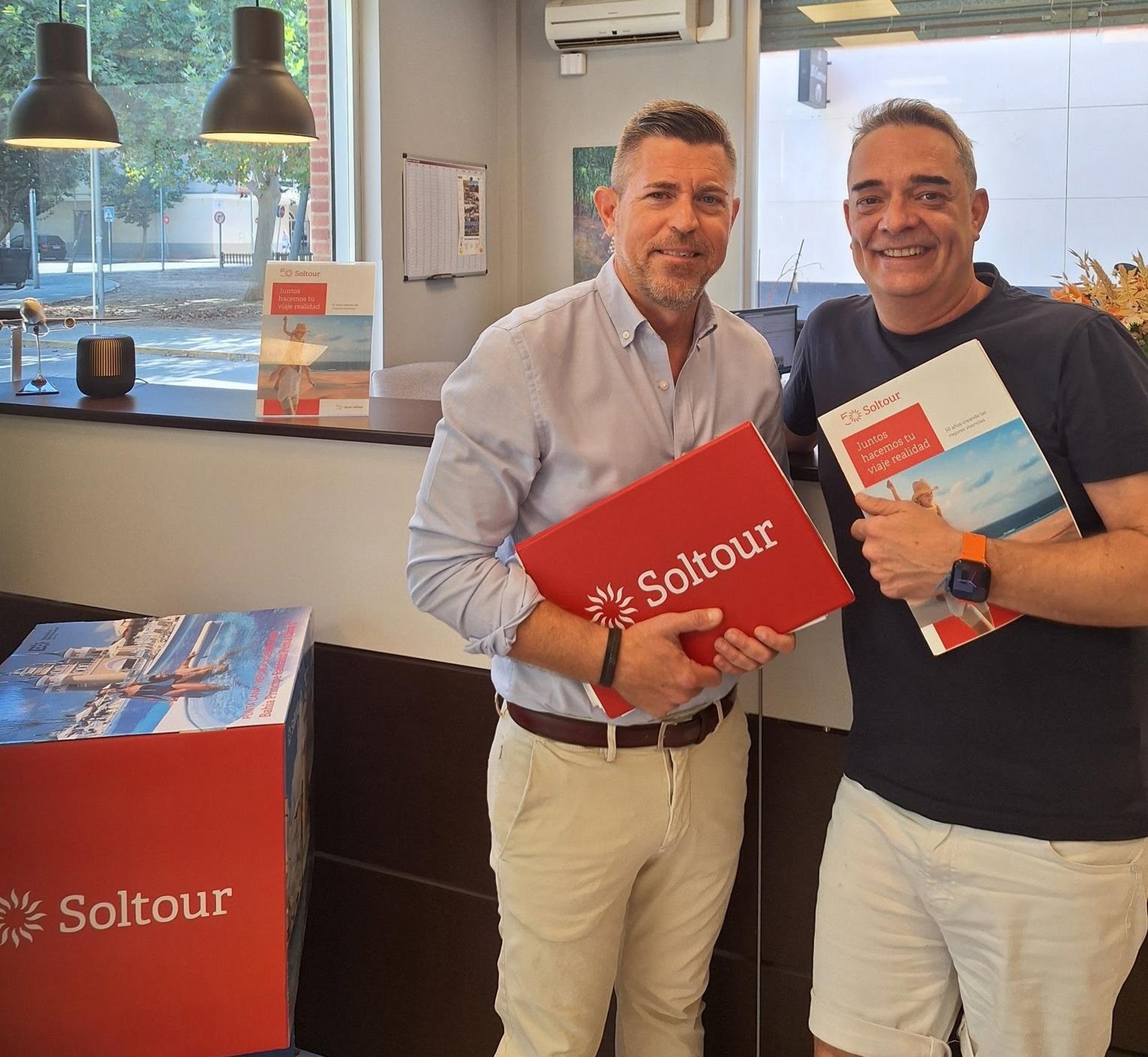 Soltour y la Asociación de Comercio de Catarroja se unen para reactivar el comercio local tras la dana