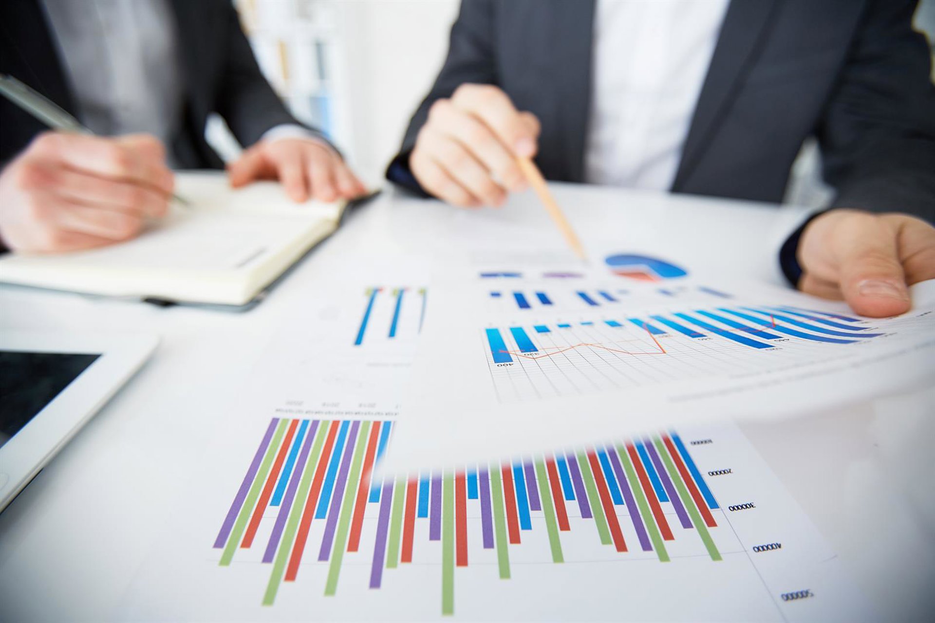 Feníe Energía mejora su ‘rating’ a ‘BBB-‘ y alcanza el «grado de inversión»