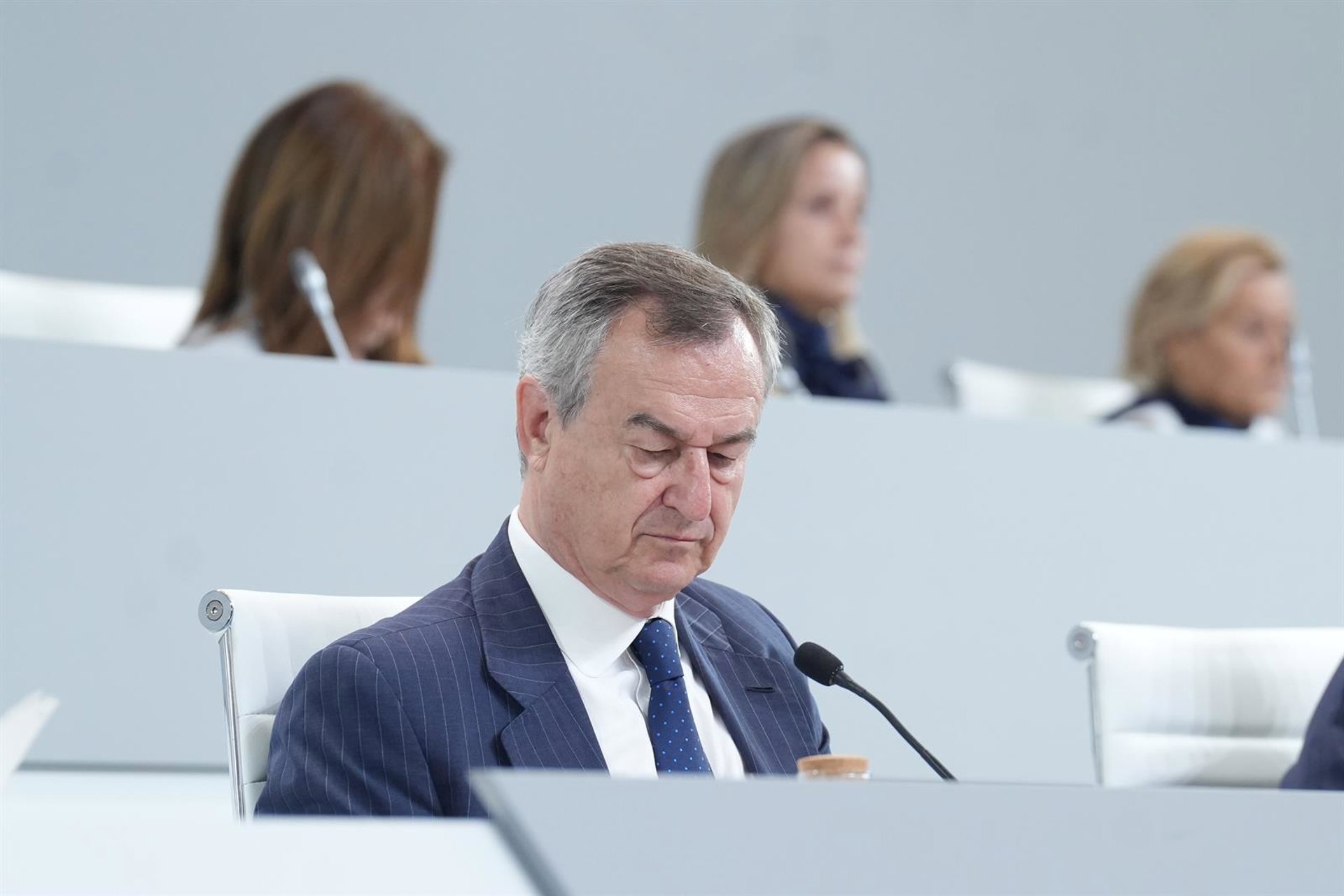 González-Bueno (Sabadell) cree que la oferta actual de BBVA no será la última