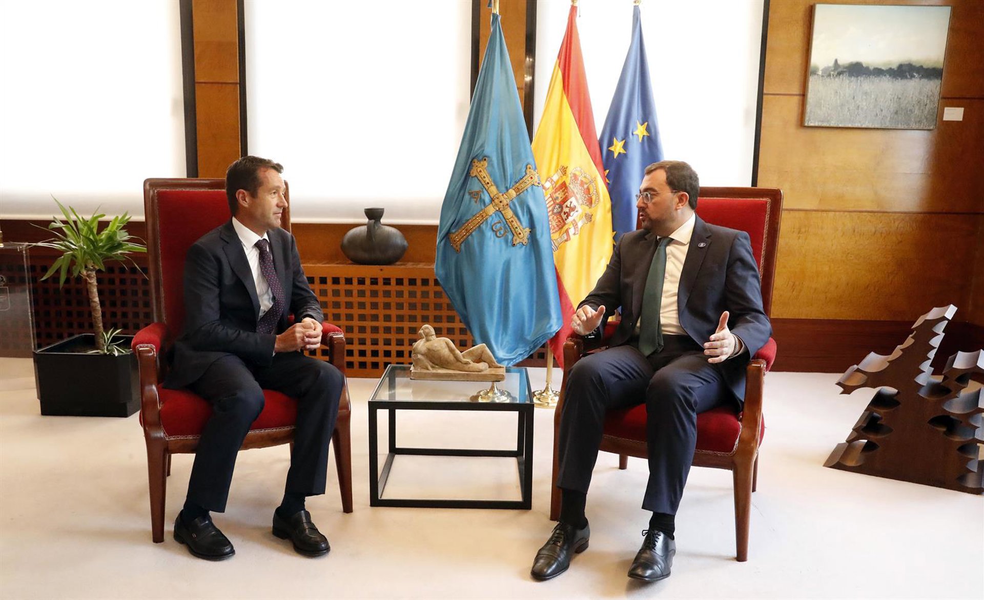 UGT apoya la expansión de Indra en suelo de Hunosa como «revulsivo industrial» para las comarcas mineras